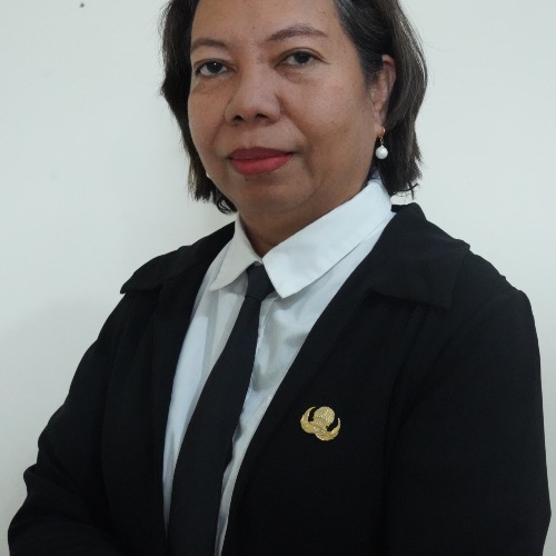 LOLITA LUCIANA RIRIHENA