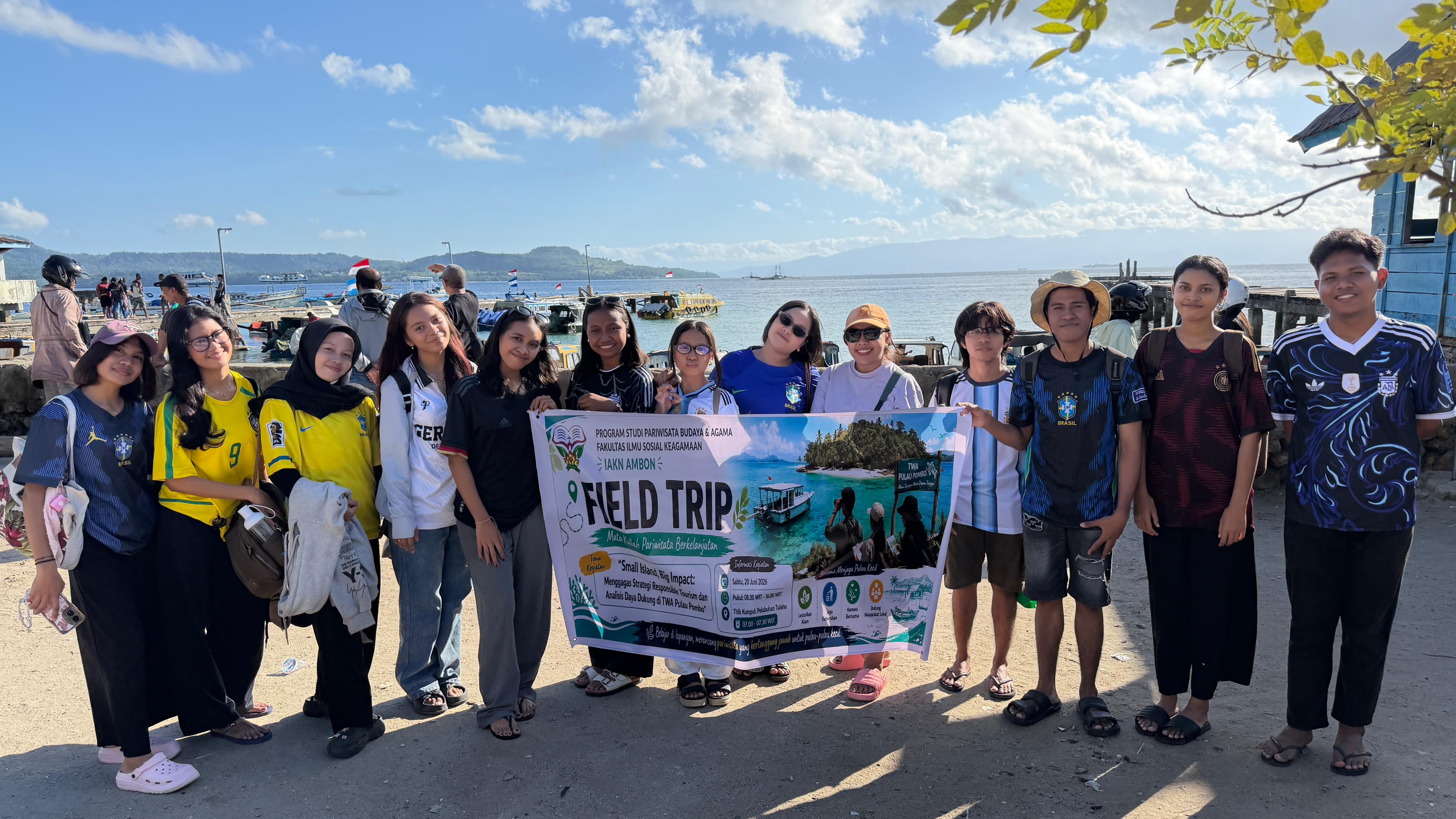 Mahasiswa Program Studi Pariwisata IAKN Ambon Laksanakan Field Trip di TWA Pulau Pombo, Dorong Responsible Tourism dan Aksi Bersih Laut